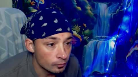 Snapshot of yobleez chatting on 11.27.25 yobleez online show from 11.27.25