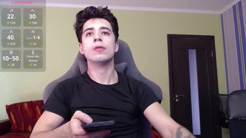 Snapshot of yofukashi chatting on 10.17.25 yofukashi online show from 10.17.25