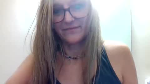 Snapshot of yogabuttttttt chatting on 10.03.25 yogabuttttttt online show from 10.03.25