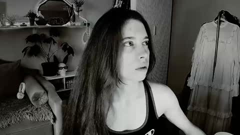 yoka_paradoxxx online show from 05.06.26