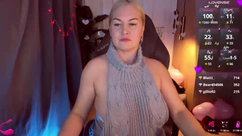 Snapshot of yolanda_kiss chatting on 02.14.25 Yolanda online show from 02.14.25