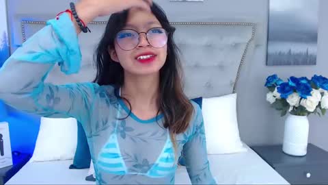 Snapshot of yommi_winx chatting on 03.02.25 Yommi Winx online show from 03.02.25