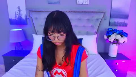 Snapshot of yommi_winx chatting on 09.30.25 Yommi Winx online show from 09.30.25