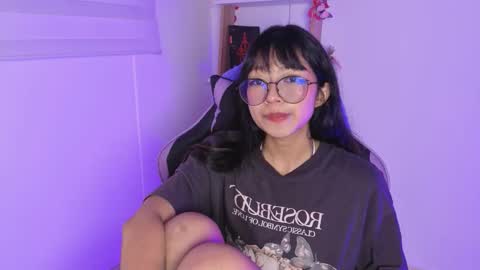 Snapshot of yommi_winx chatting on 12.02.25 Yommi Winx online show from 12.02.25