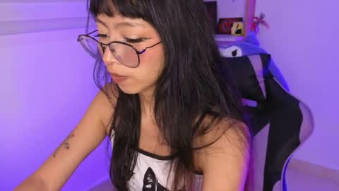 Snapshot of yommi_winx chatting on 04.04.26 Yommi Winx online show from 04.04.26