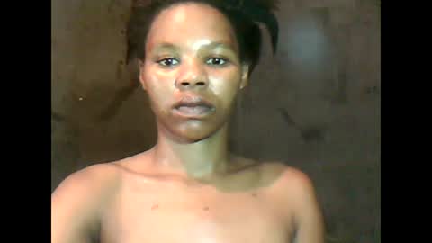 Snapshot of yoncexx25 chatting on 01.02.25 amazingkellyxx online show from 01.02.25