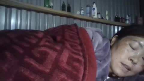 Snapshot of yongmi_ chatting on 12.15.25 yongmi_ online show from 12.15.25