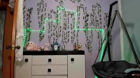 Snapshot of yoonhee_ki chatting on 03.13.26 yoonhee_ki online show from 03.13.26