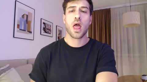 Yoooups online show from 12.14.25