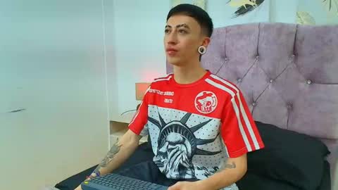 Snapshot of yoshua_smith chatting on 03.28.26 Yoshua Smith online show from 03.28.26