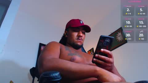 Snapshot of yosoy_enzo2020 chatting on 05.18.26 Enzo online show from 05.18.26