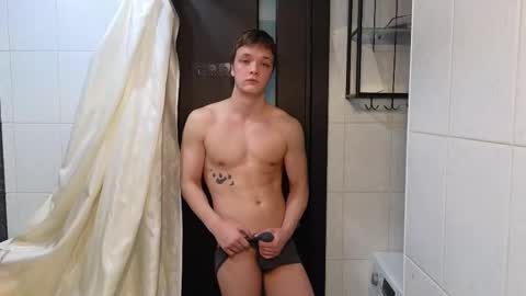 Snapshot of you_dream_ chatting on 02.05.26 you_dream_ online show from 02.05.26