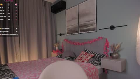Elizabeth brunette -- Darline blonde  online show from 07.16.26