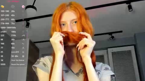 Elizabeth brunette -- Darline blonde  online show from 07.25.26