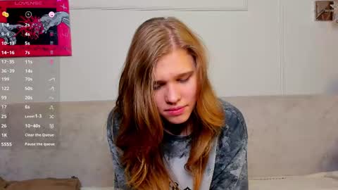 Elizabeth brunette -- Darline blonde  online show from 07.26.26