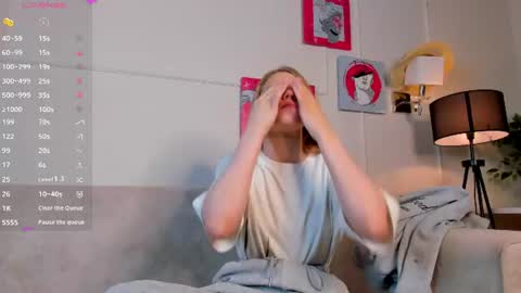 Elizabeth brunette -- Darline blonde  online show from 08.01.26