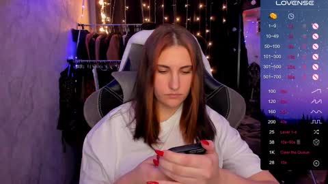 Snapshot of you_lika chatting on 12.20.24 Lika online show from 12.20.24