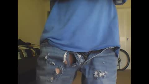 Snapshot of youneverknowimight2 chatting on 12.04.24 kindahorny online show from 12.04.24