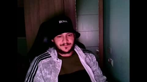 Snapshot of younromki chatting on 12.19.24 A... online show from 12.19.24