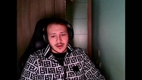 Snapshot of younromki chatting on 12.24.24 A... online show from 12.24.24