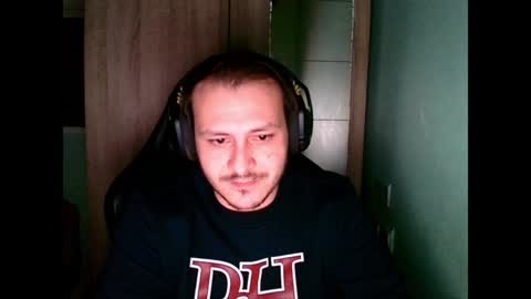 Snapshot of younromki chatting on 12.26.24 A... online show from 12.26.24