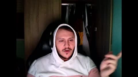 Snapshot of younromki chatting on 01.27.25 A... online show from 01.27.25