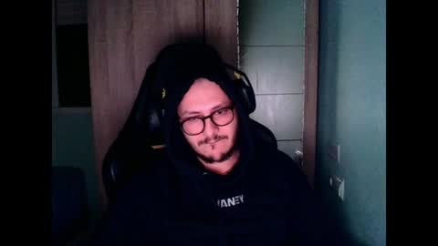 Snapshot of younromki chatting on 02.06.25 A... online show from 02.06.25