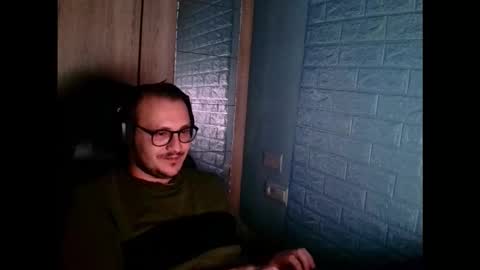 Snapshot of younromki chatting on 11.15.25 A... online show from 11.15.25