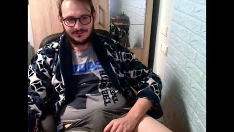 Snapshot of younromki chatting on 04.07.26 A... online show from 04.07.26