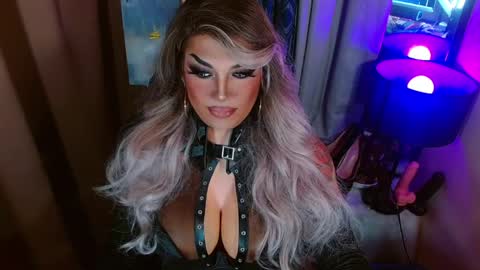 QUEEN MADISON  online show from 06.05.26