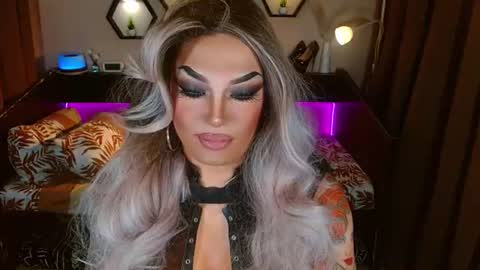 QUEEN MADISON  online show from 06.22.26