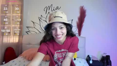 Snapshot of your_beck chatting on 02.01.25 mia3 online show from 02.01.25