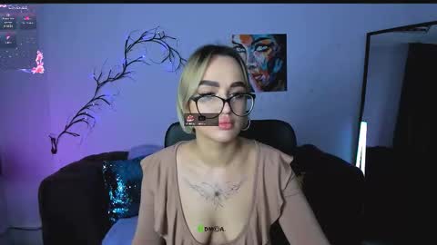 your bunny12 online show from 11.11.25