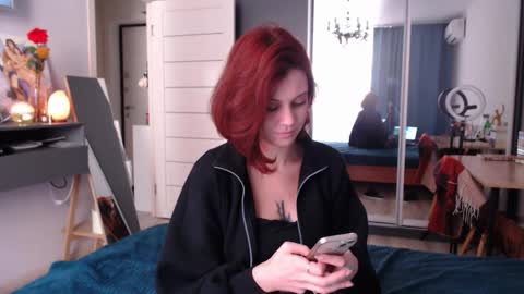 Snapshot of your_corvus chatting on 09.30.25 your_corvus online show from 09.30.25