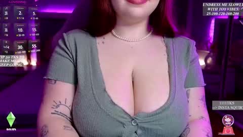 Snapshot of your_desirre chatting on 11.26.25 Maternity leave find me on fan pages online show from 11.26.25