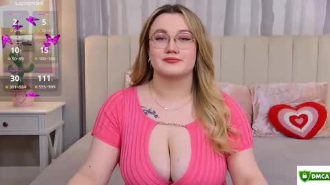 Snapshot of your_dream_nancy chatting on 11.19.25 Nancy online show from 11.19.25