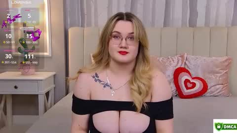 Snapshot of your_dream_nancy chatting on 11.25.25 Nancy online show from 11.25.25