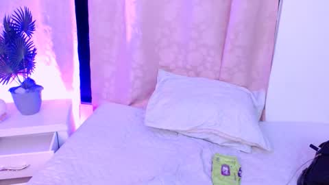 Snapshot of your_girl_of_dreams chatting on 09.20.25 Natt online show from 09.20.25