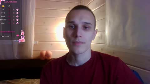 Snapshot of your_honeyy chatting on 03.08.26 Mark online show from 03.08.26