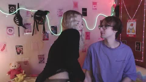 Snapshot of your_horny_friends chatting on 10.06.25 Your Horny Friends online show from 10.06.25