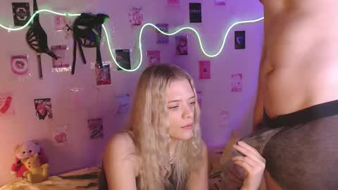 Snapshot of your_horny_friends chatting on 10.09.25 Your Horny Friends online show from 10.09.25