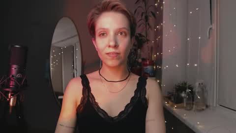 Snapshot of your_hot_ex chatting on 12.24.24 Alex and Kris long hair online show from 12.24.24