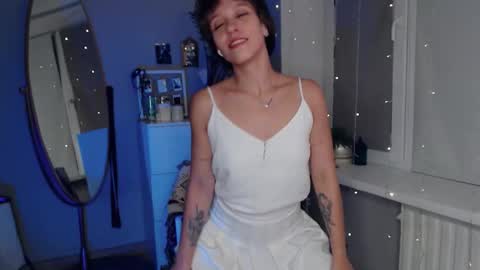 Snapshot of your_hot_ex chatting on 09.25.25 Alex and Kris long hair online show from 09.25.25