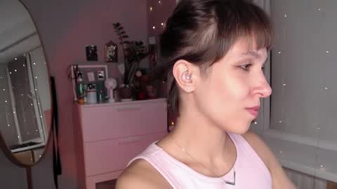 Snapshot of your_hot_ex chatting on 10.08.25 Alex and Kris long hair online show from 10.08.25