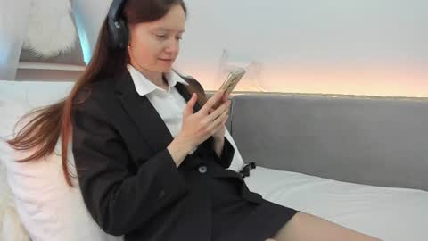 Snapshot of your_librarian chatting on 06.30.26 Your Librarian online show from 06.30.26