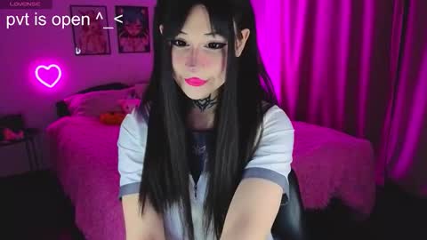 Snapshot of your_little_eva chatting on 01.10.26 Eva online show from 01.10.26