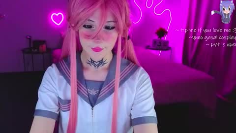 Snapshot of your_little_eva chatting on 02.05.26 Eva online show from 02.05.26