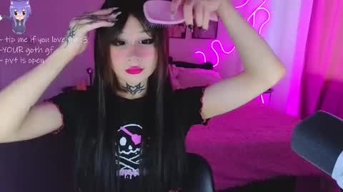 Snapshot of your_little_eva chatting on 02.19.26 Eva online show from 02.19.26