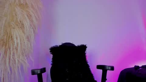 Cami independent model online show from 02.13.25