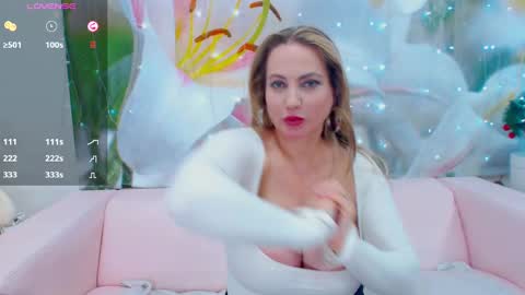 Snapshot of your_milf_lilly chatting on 01.24.25 Lilly online show from 01.24.25